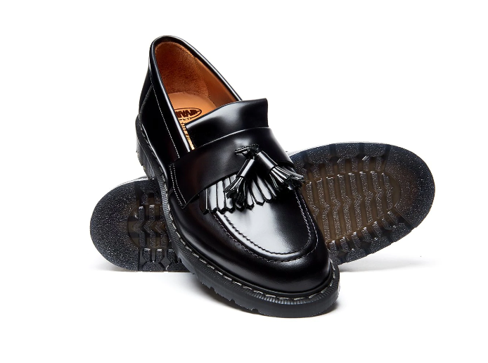 Black Hi-Shine Tassel Loafer